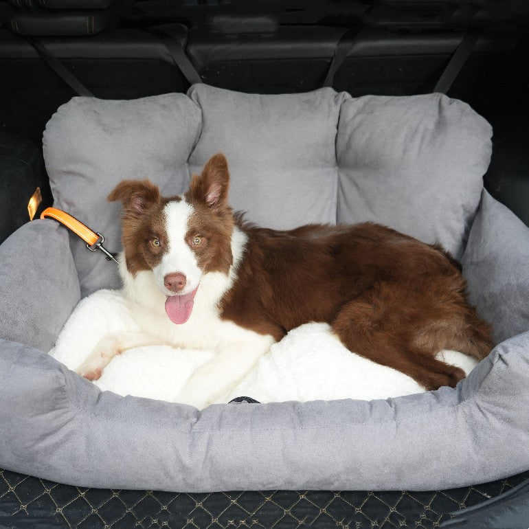 Fluff Dog Car Seat front view