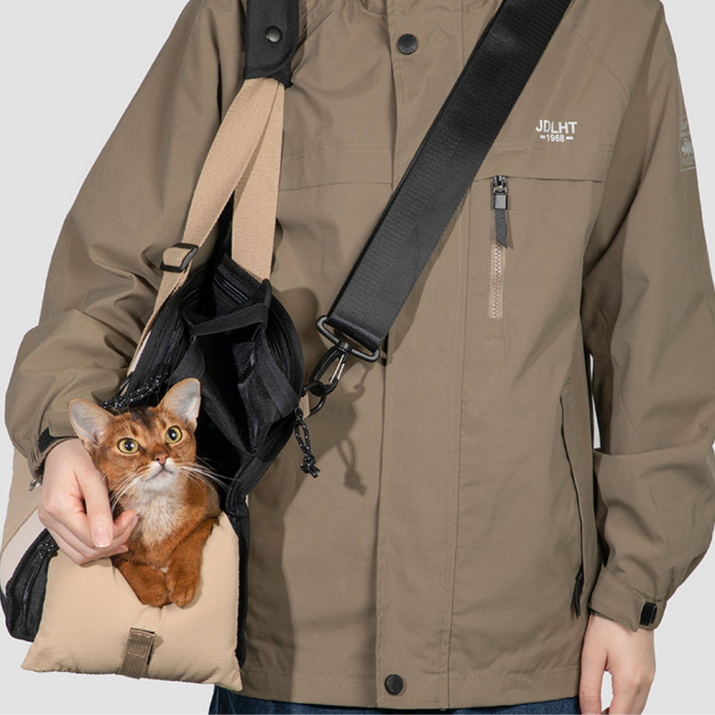 Aesthetic Lightweight Canvas Pet Tote Carrier feature detail view