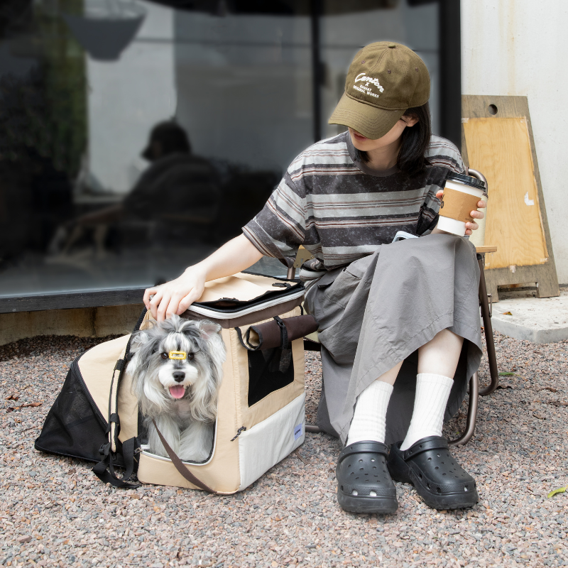 Pet Backpack Carrier with Expandable Tent Space