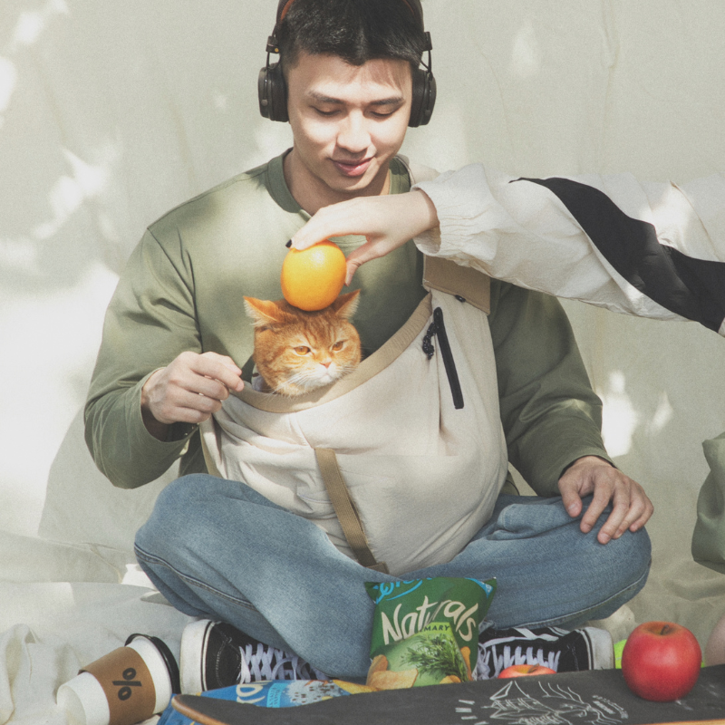 Ergonomic Portable Hands-Free Pet Sling Carrier