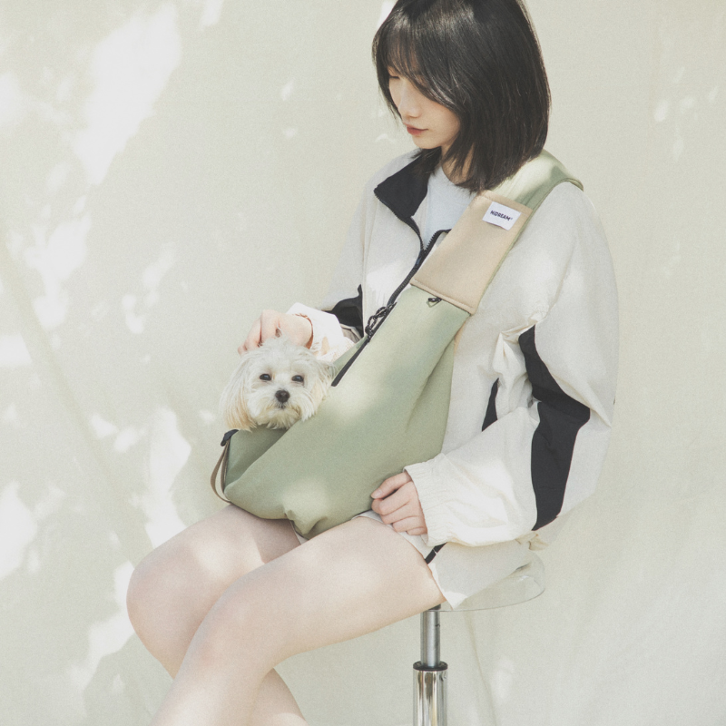 Ergonomic Portable Hands-Free Pet Sling Carrier