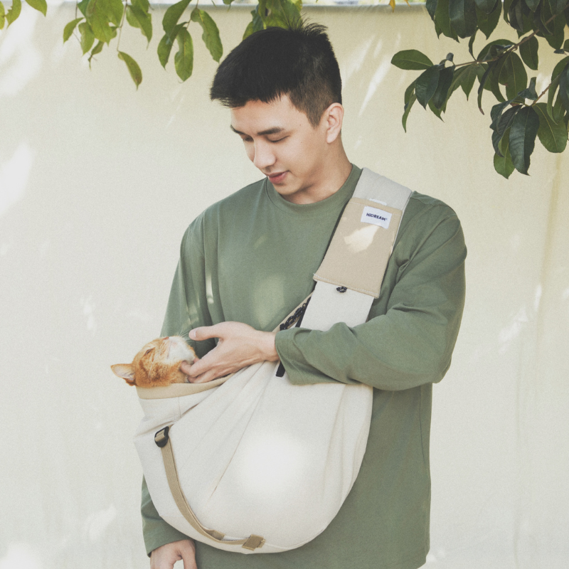 Ergonomic Portable Hands-Free Pet Sling Carrier