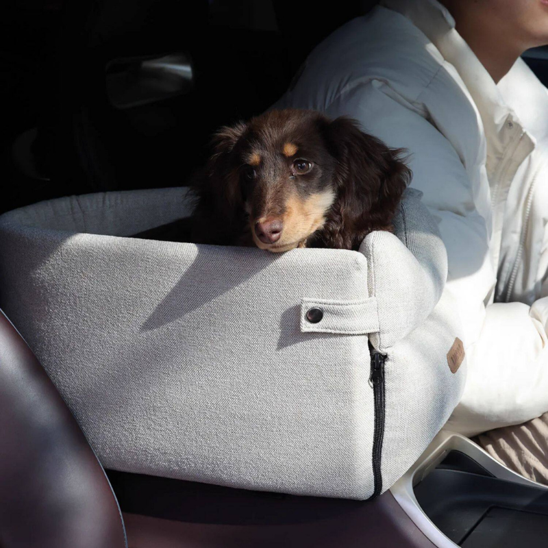 Console Dog Car Seat close-up detail view