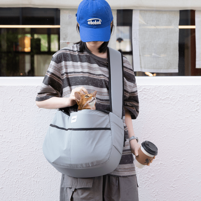 Outdoor Pet Tote Shoulder Bag for Cats and Small Dogs - ZoePaws